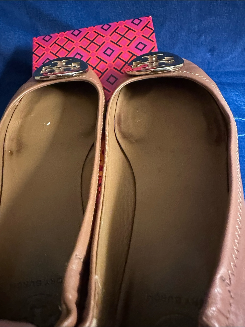 Tory Burch Chestnut / Praline Leather Ballet Flats with Gold Logo Medallion - Picture 6 of 14